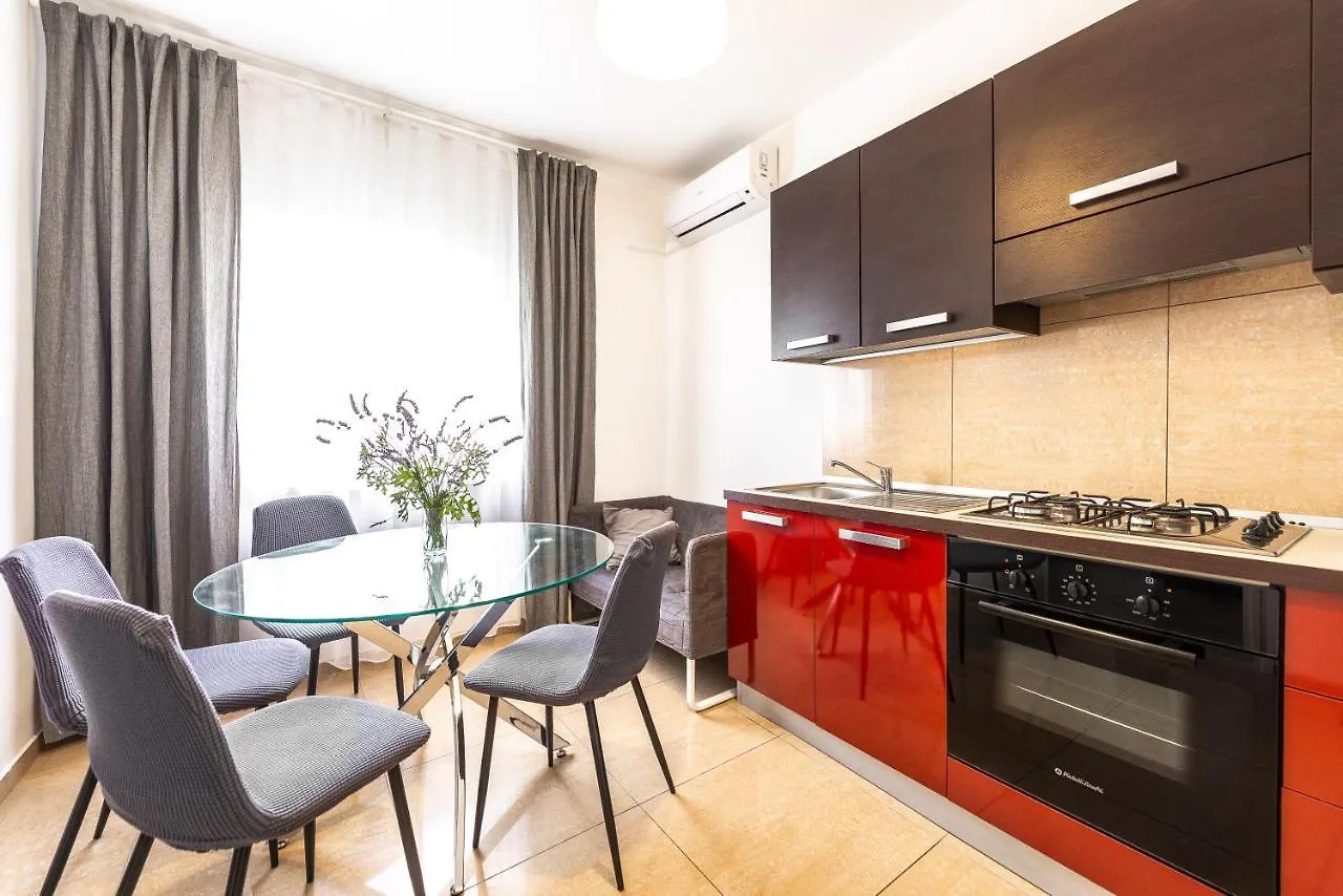 Apartments Lili Pag Town 0*,