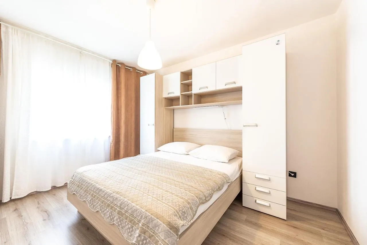 Apartments Lili 파그
